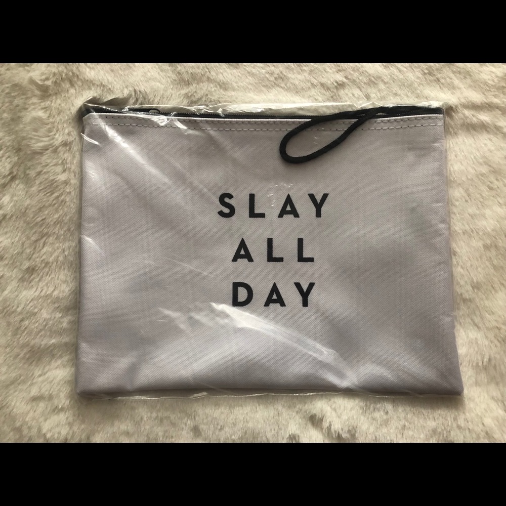 Cosmetic / toiletry bag
